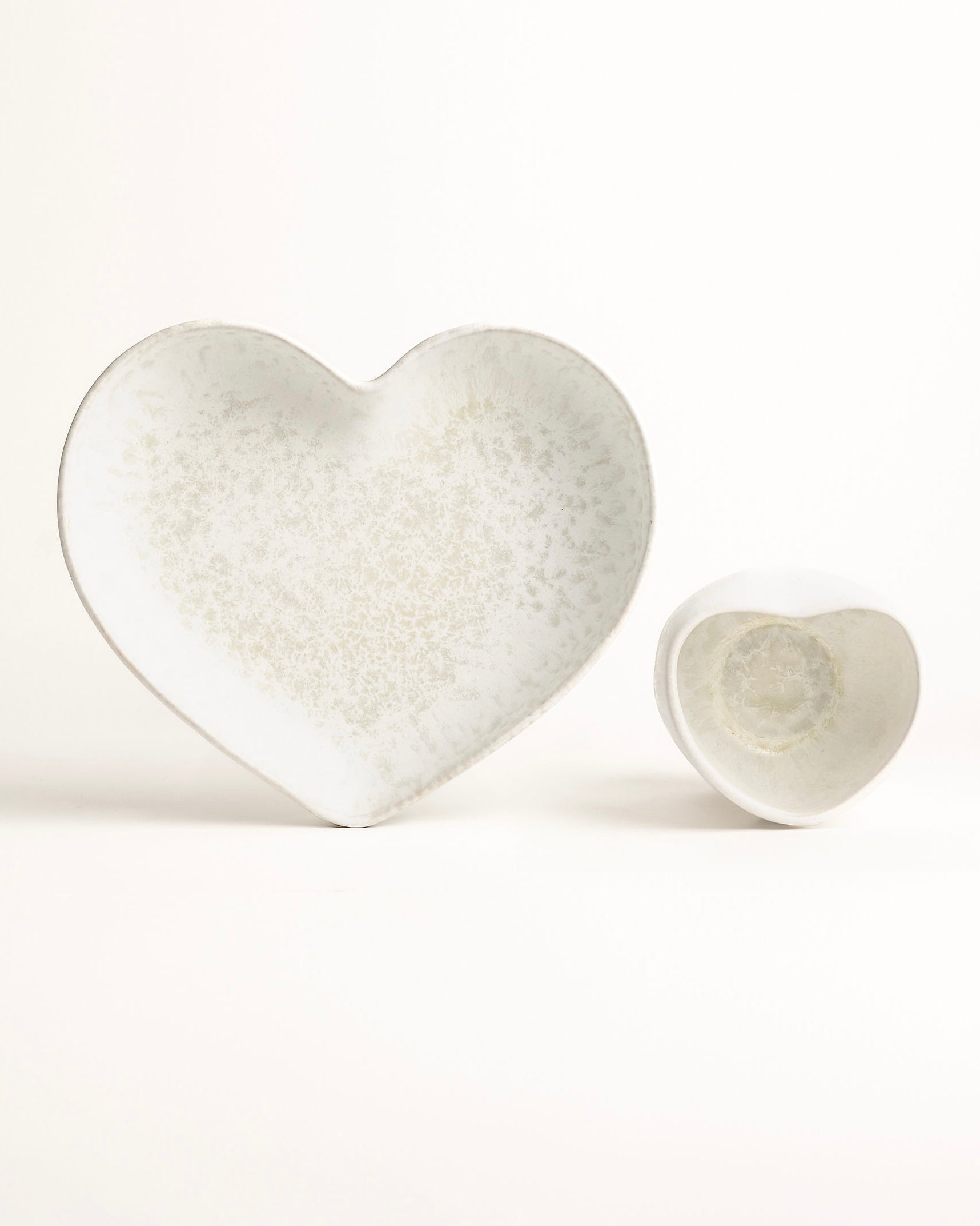 Amora Teller tief Mattweiß Creme