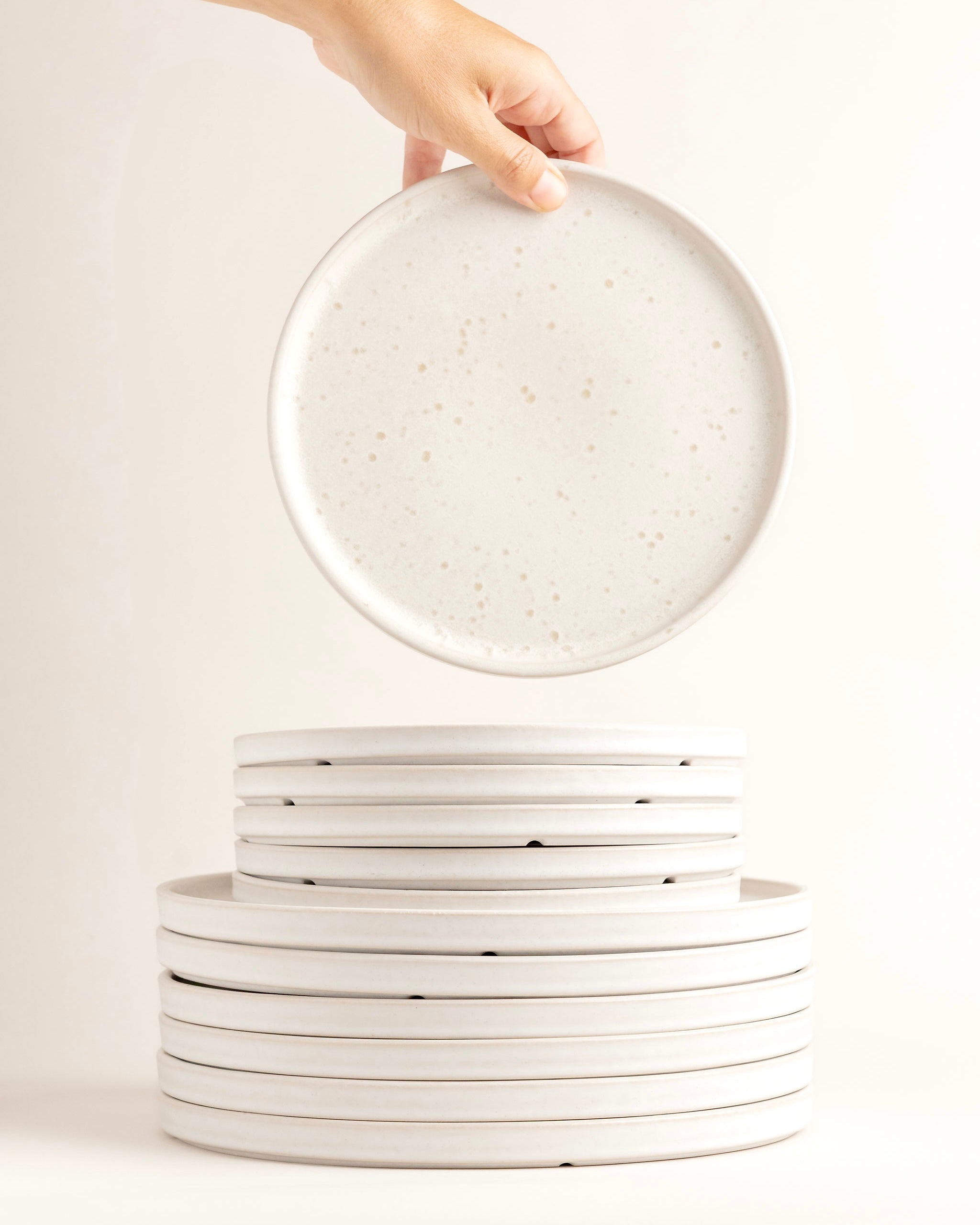 Amado Teller groß Sand