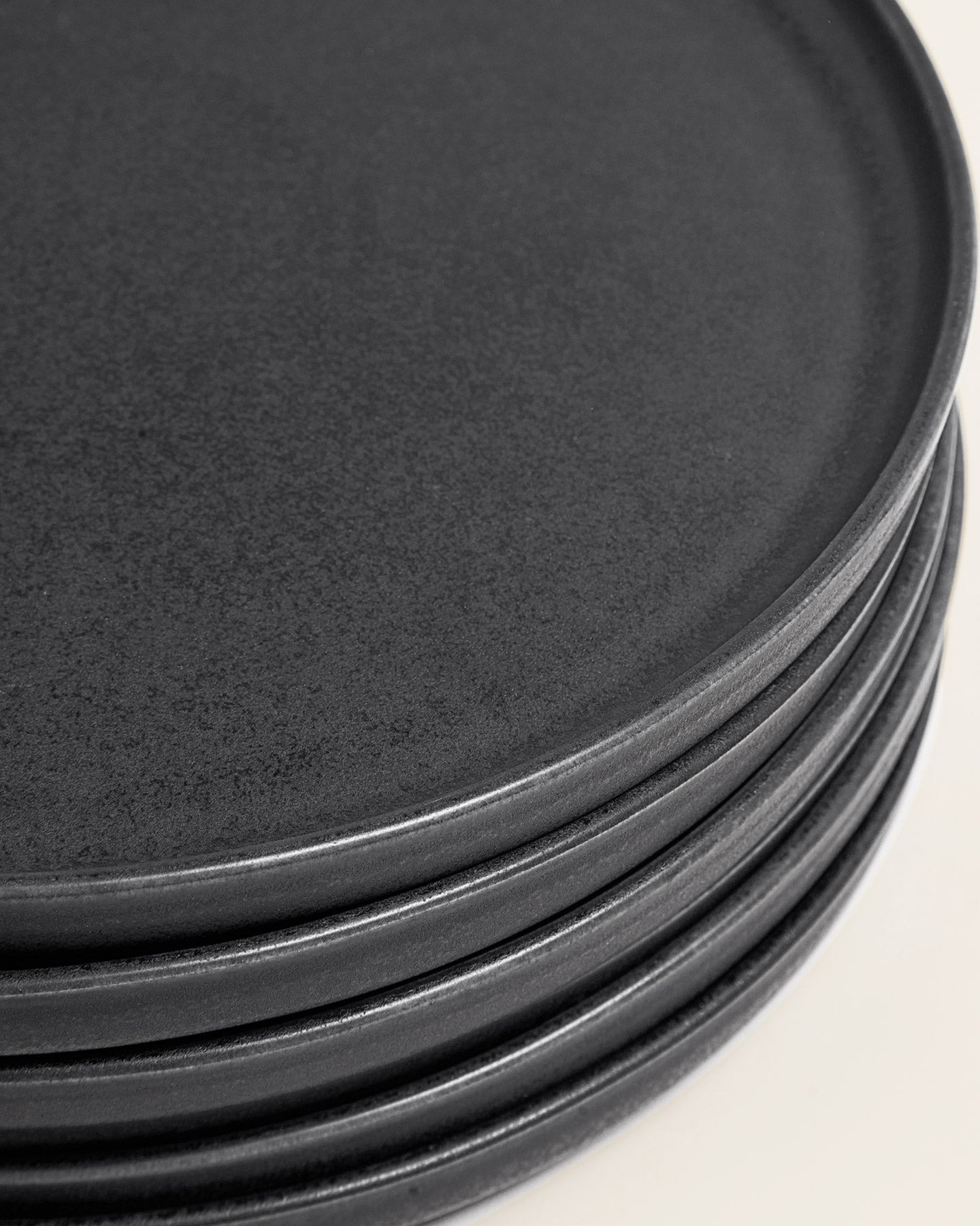 Faro Teller groß mattes Schwarzblau