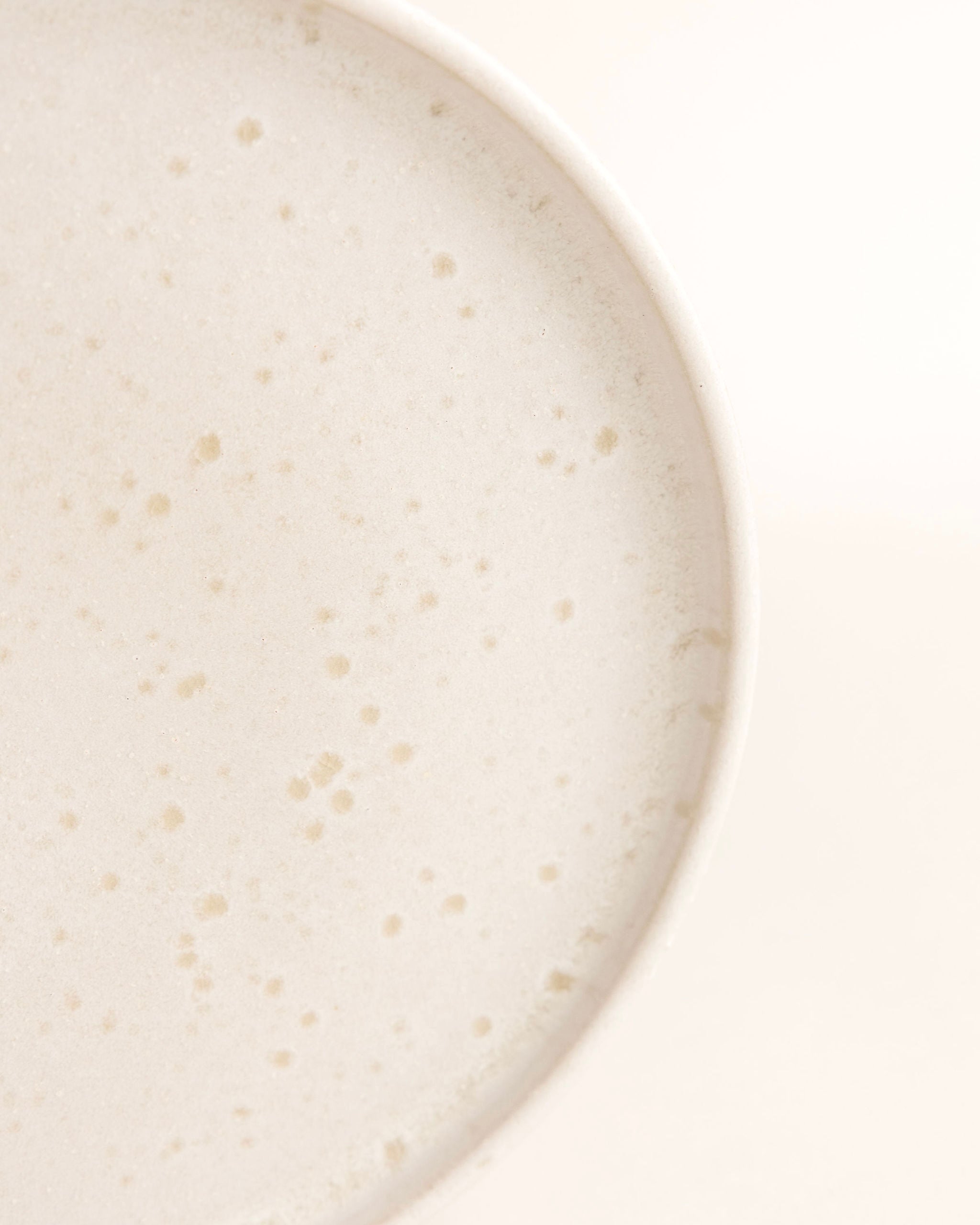 Amado Teller groß Sand