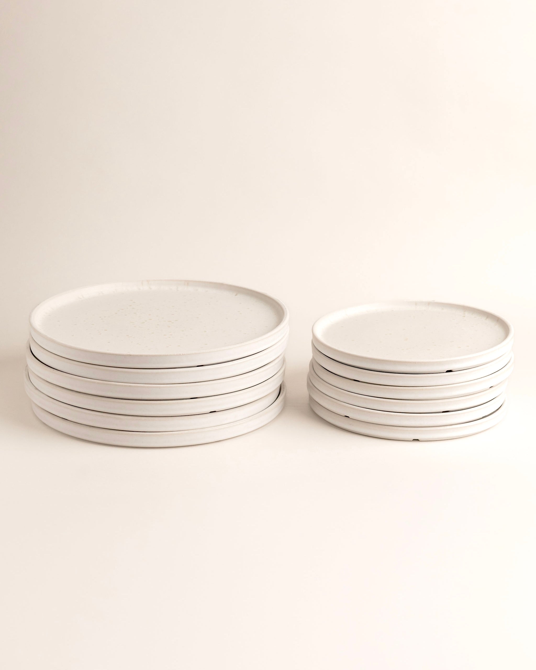 Amado Teller groß Sand