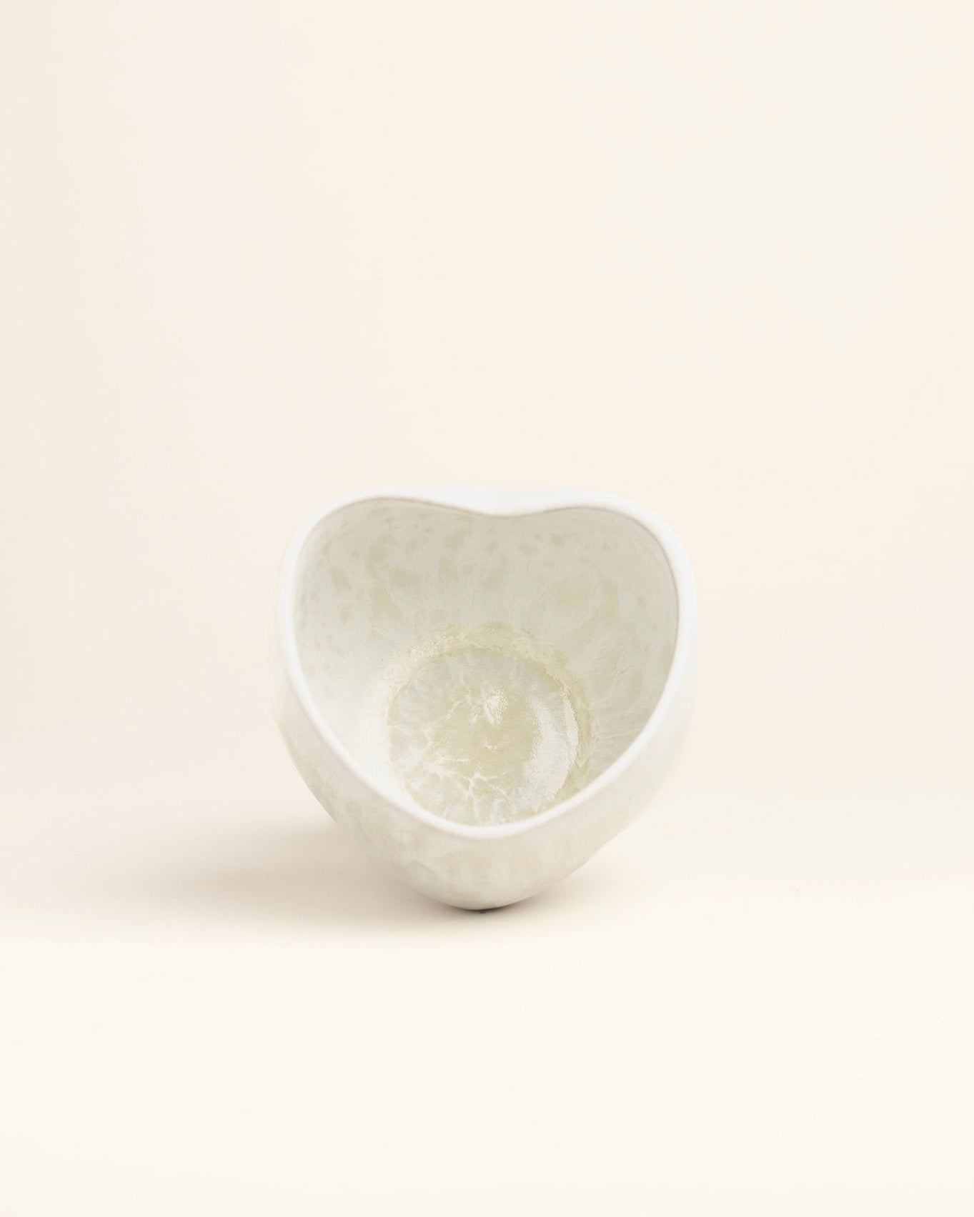 Amora Becher Mattweiß Creme